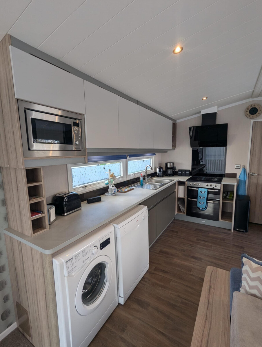 Caravan 0333 Nov 2025 14