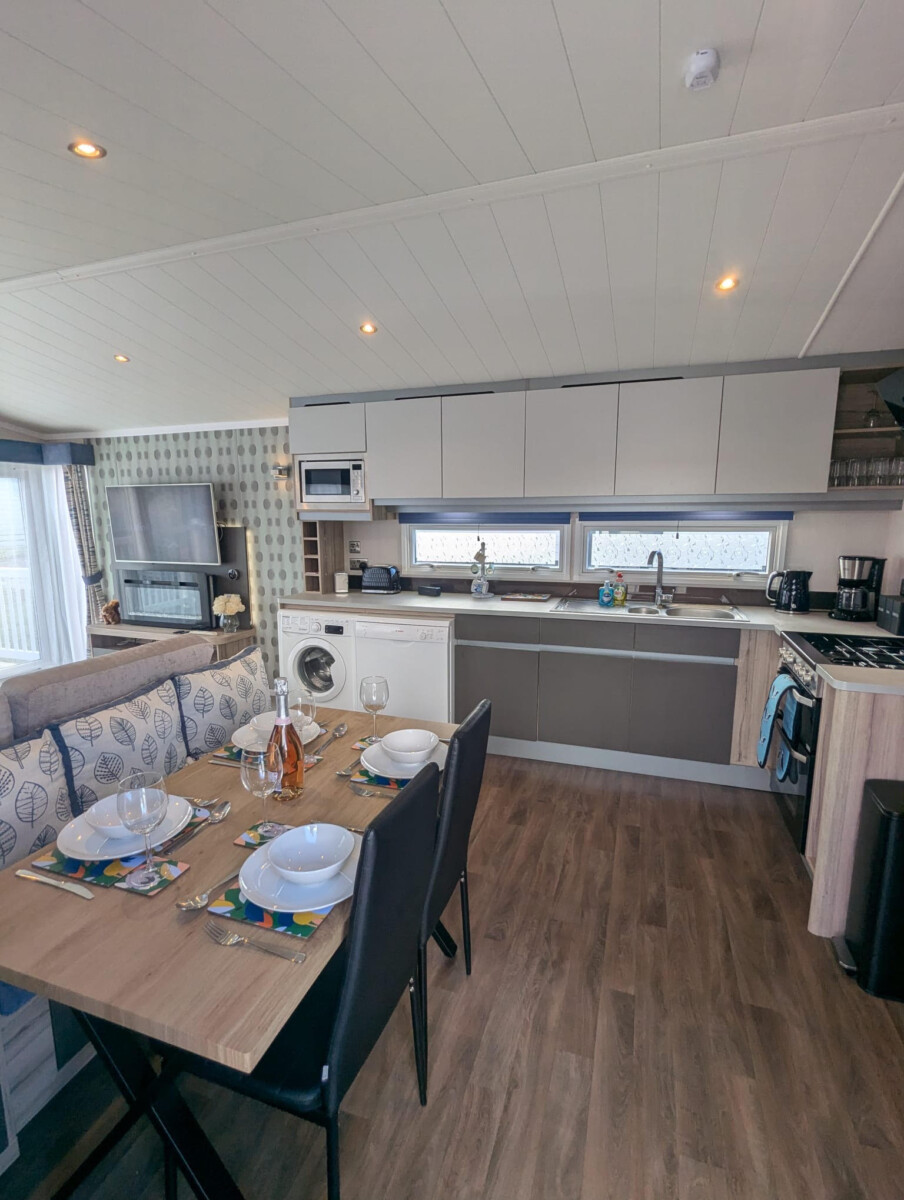 Caravan 0333 Nov 2025 9